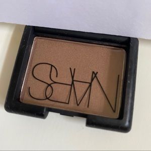NARS Single Eyeshadow in Lola Lola